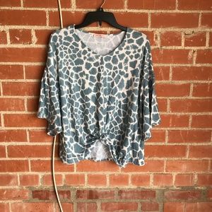 Ces femme blue cheetah print loop front blouse size S